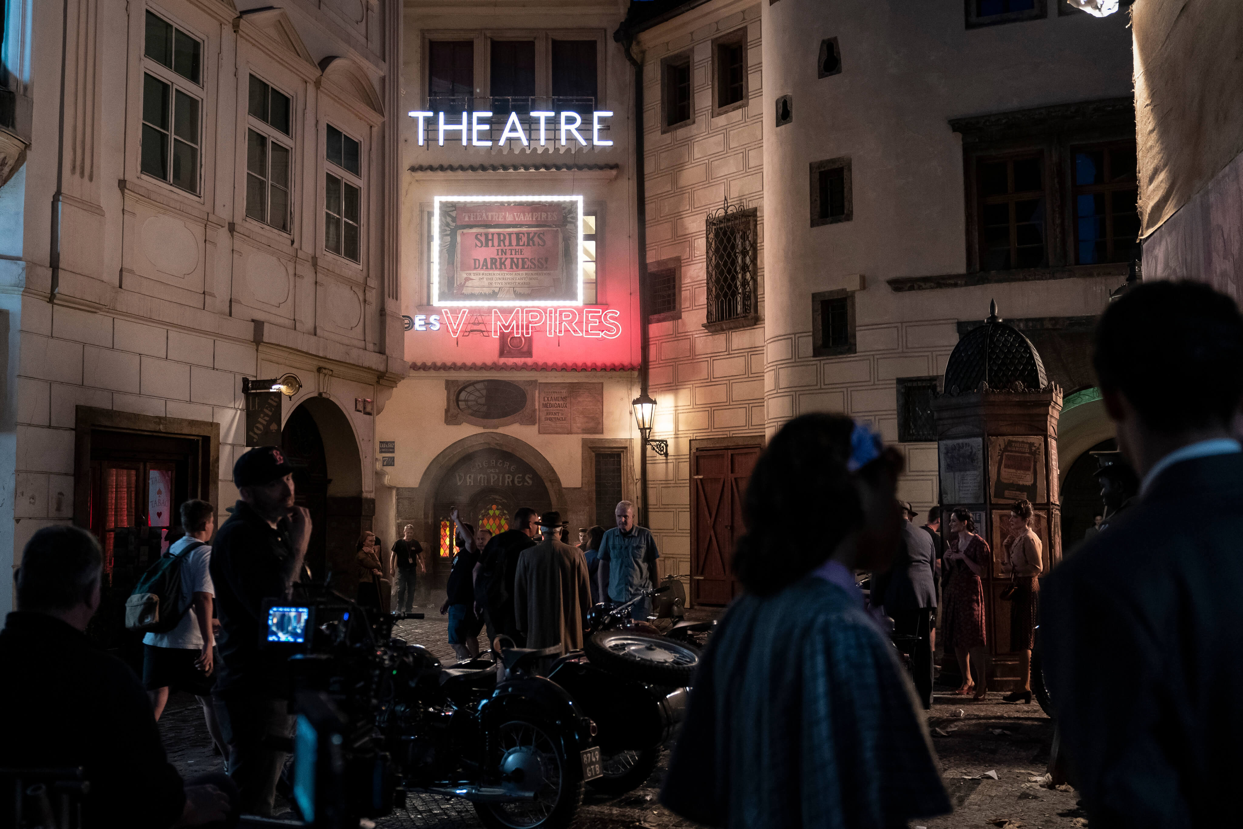 B Adél Paróka helyett Theatre des Vampires2