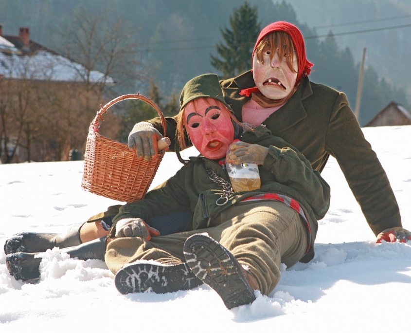 Farsangi alakoskodás a Kárpát-medence környező népeinél: Szlovénia