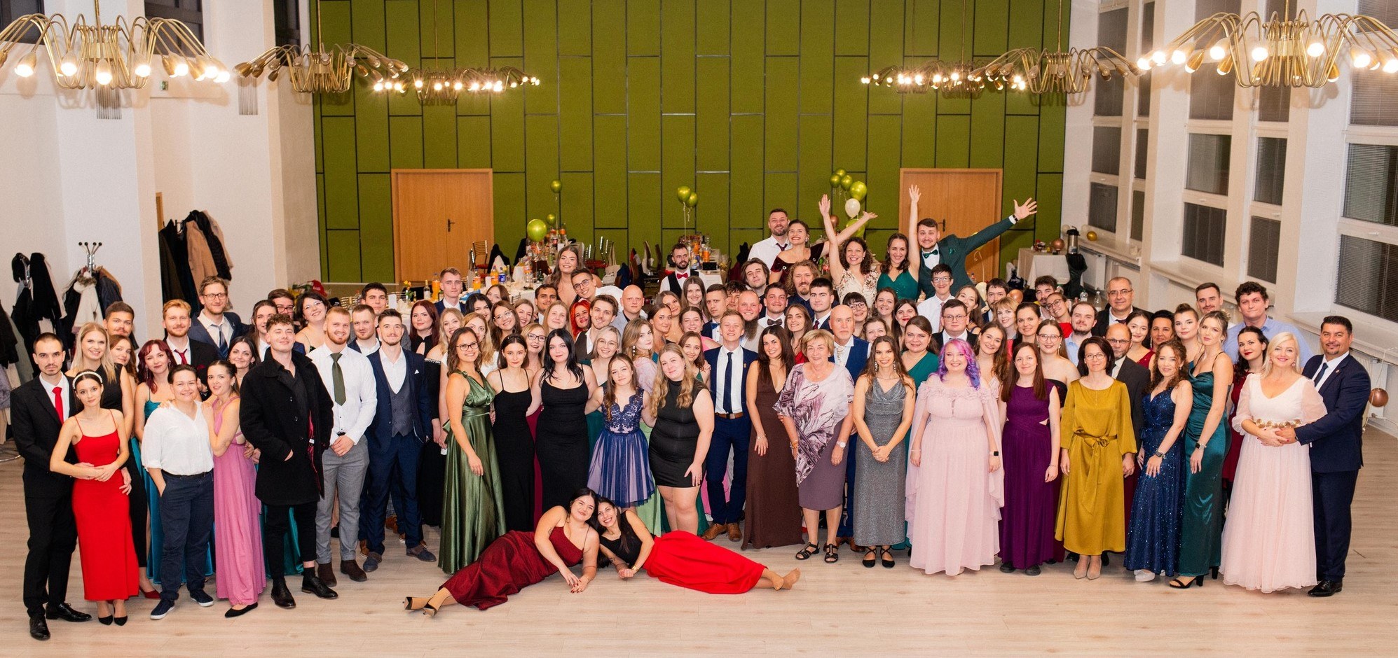 Itt van az Ősz[i Ifjúsági Napok], itt van újra…